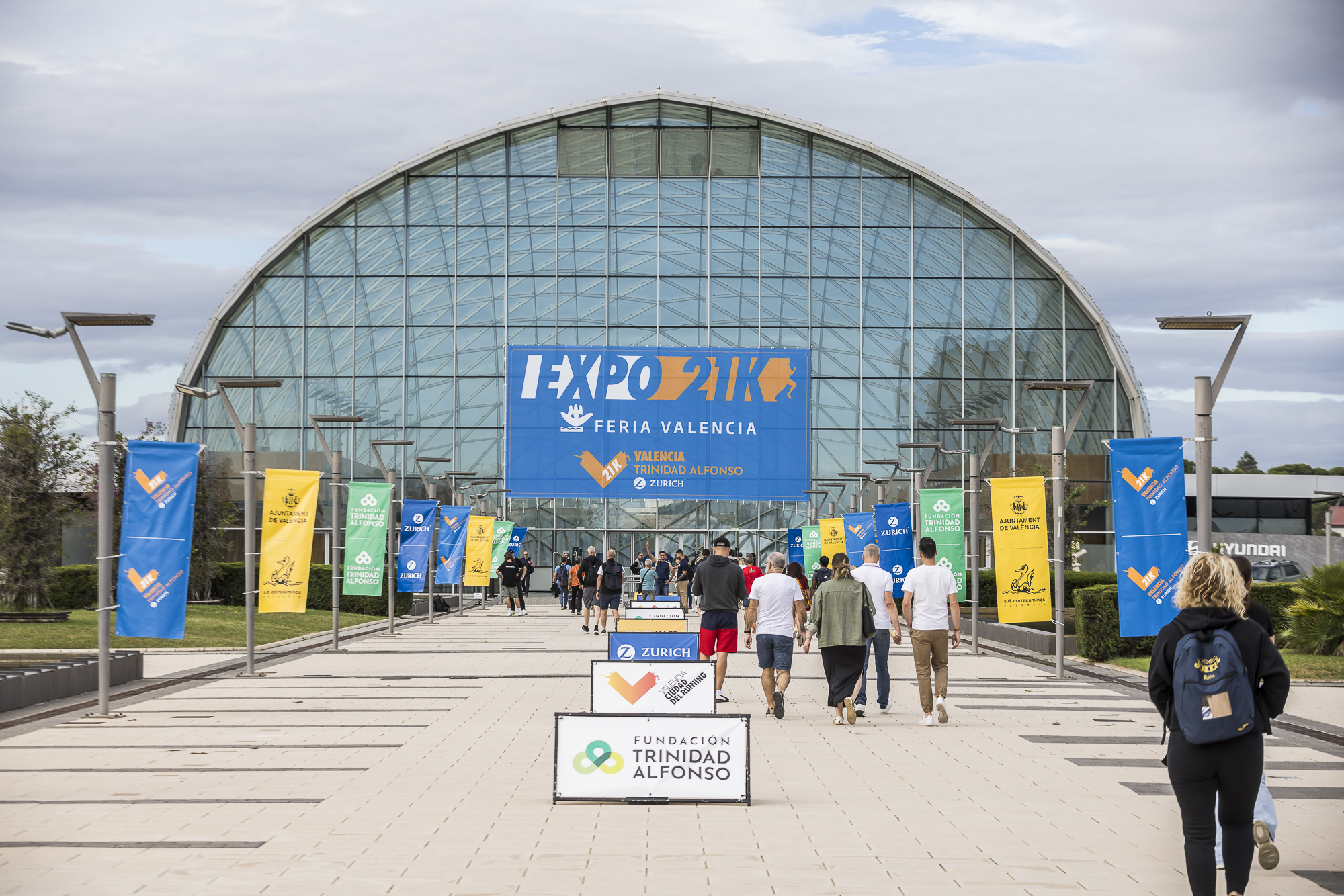 Acceso a la Expo 21K del Medio Maratón Valencia ubicada en el pabellón 5 de Feria Valencia